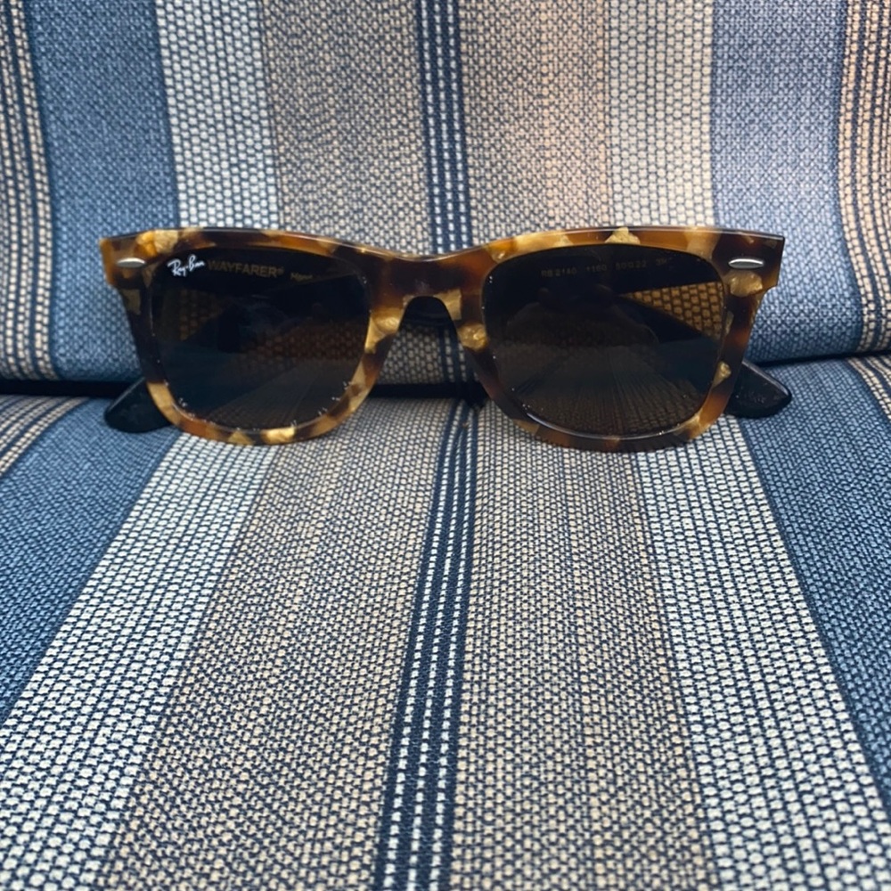 Multicolor tortoise shell ray bans